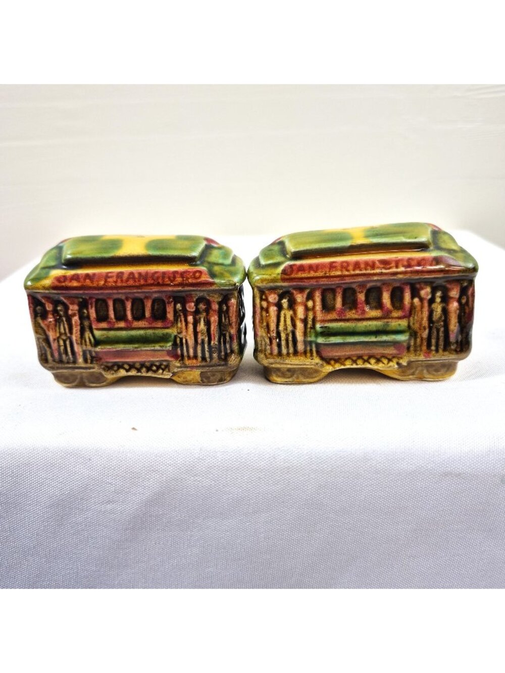 Vintage San Francisco Cable Car Salt & Pepper Shakers Souvenir Japan Trolley Car